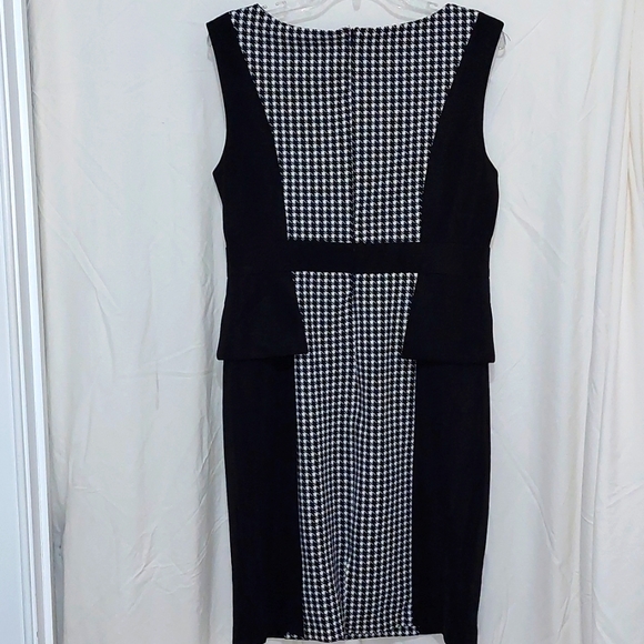 EUC NY&C Ladies Black & White Dress - Picture 3 of 4